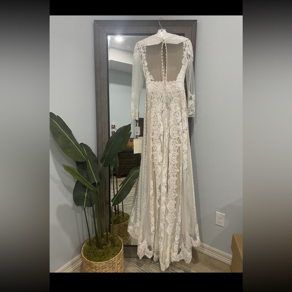 Brand new with tags vintage style wedding dress